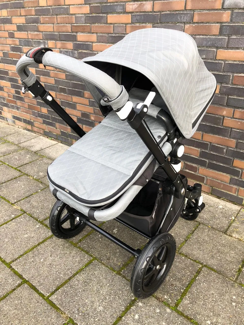 Bugaboo Cameleon und Fox Sonnendach aus Lammleder, Grau